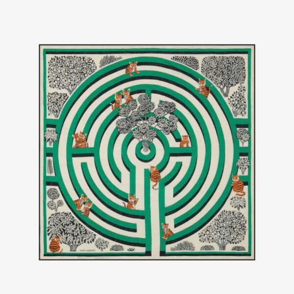 Square 100 labyrinthe