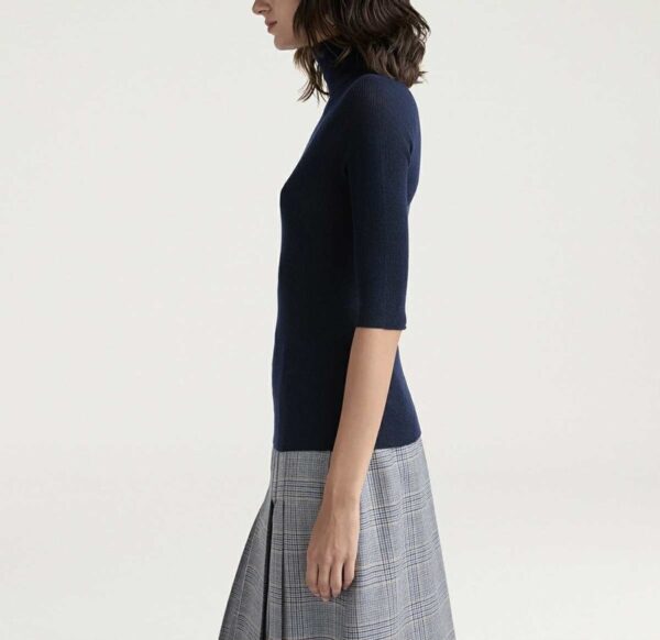 016D1A55215F248C5C6C2361B7264EB9_ Hardy knitwear