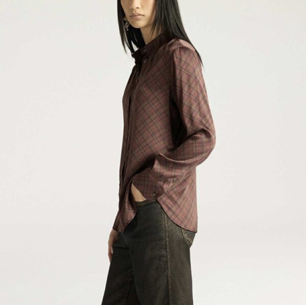 01FD42FEF579D91BD34A4D214BDF8E2F_ Cora shirt