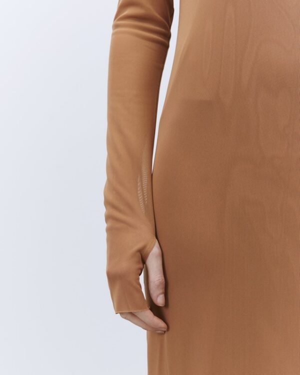 Abito lungo in tulle