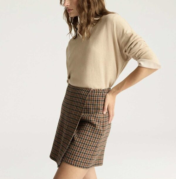 692C7E9E608E5AC4A43CE6B2E0028F55_ Daisy skirt