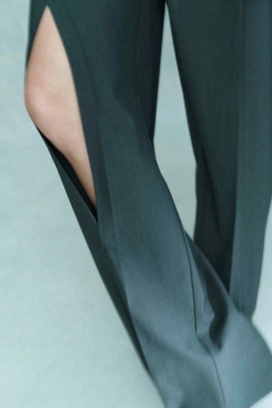 Pantalone cut-out
