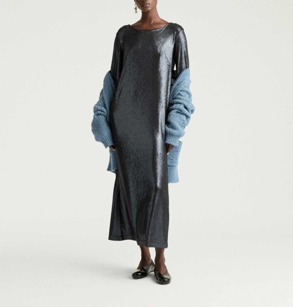 C050166DE470B30AC39494390037385E_ Queen dress