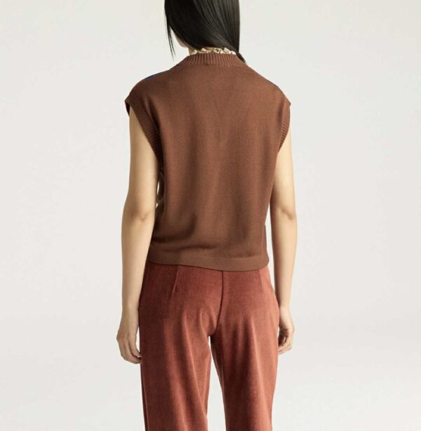 F1A5C40A58CB883A009075533B4AF24B_ Hollihock knitwear