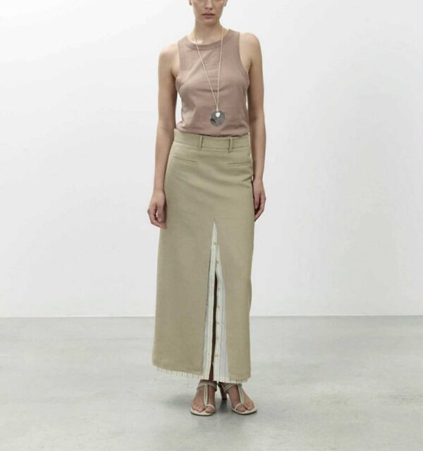 4738212091DE68800AB0EB7979F7B548_ Gonna a contrasto