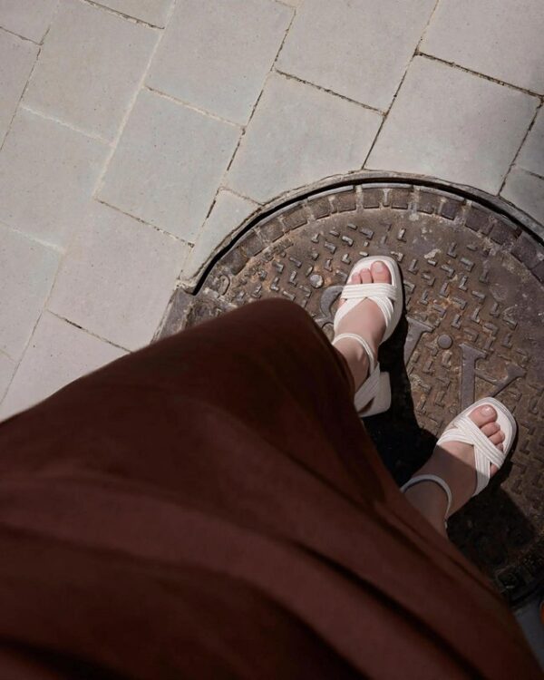 3AA30A3FBD930AB453283D0411145ACF_ Valle/142 blanco