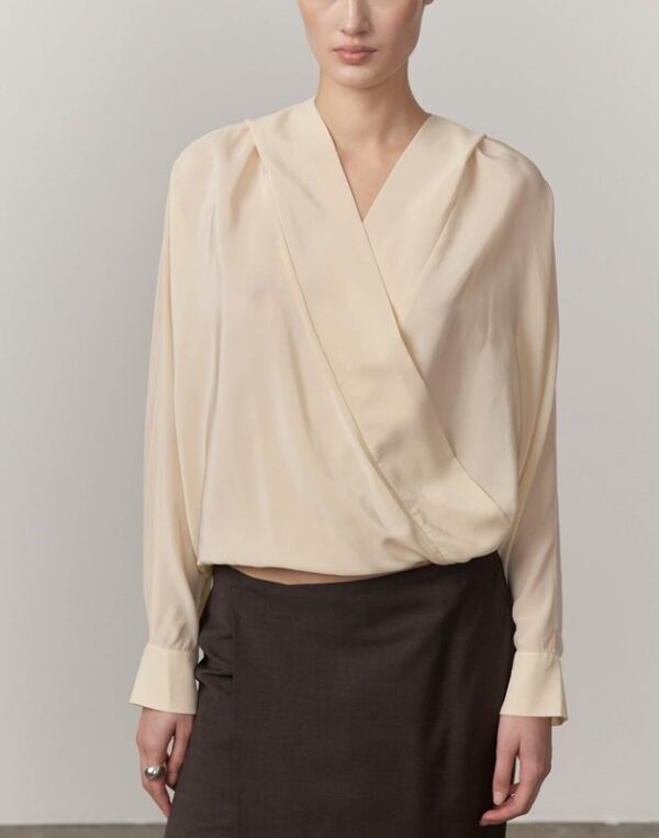 6E81DD9BE6C89F8B58D3E287CEDE6A1E_ Sisi blouse