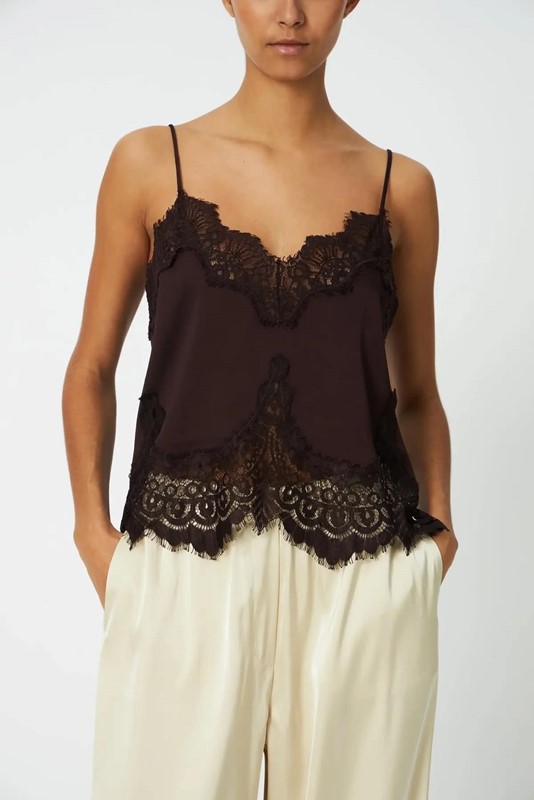 9628F0C0574356DE861D10FE9E646A7F_ Top in pizzo