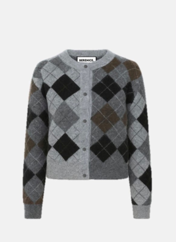 AD48A5705CAA2E7B4AFCECE207127C05_ Merida cardigan