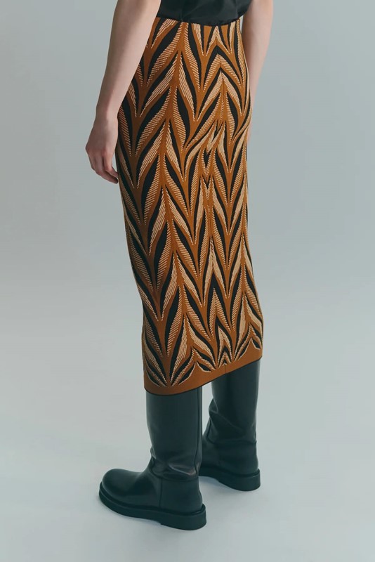 CFCF4D0D710F3620935028E8DB337B0D_ Longuette jacquard